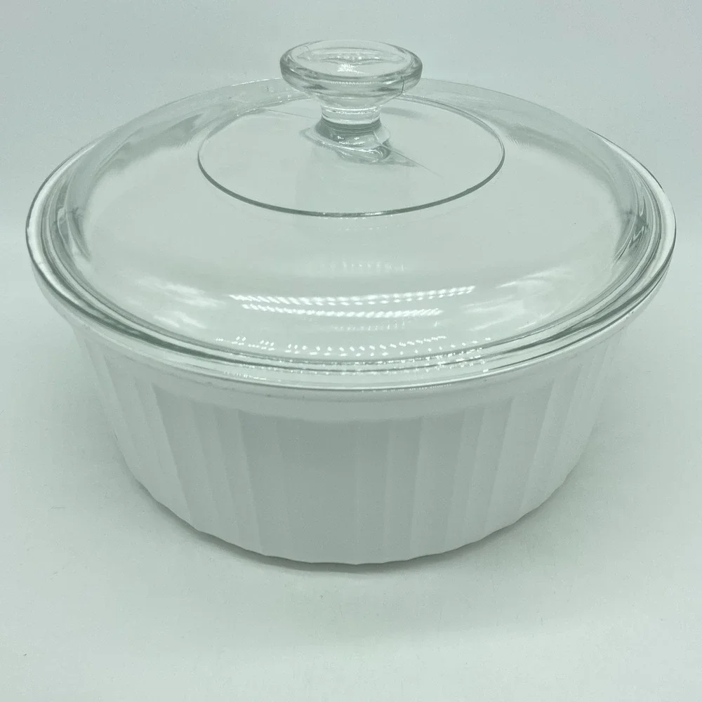 Corning Ware French White 2.5 Liter Round Casserole F-1-B With Lid